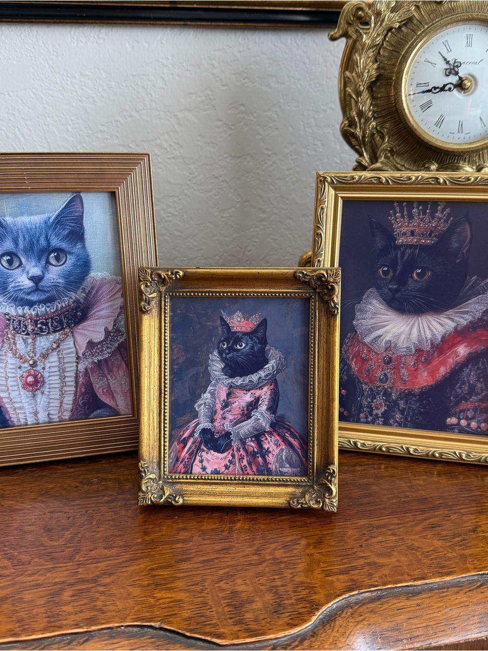 Vintage Set of 3 Gold Ornate Cat Portrait Frames - Picture 13 of 17